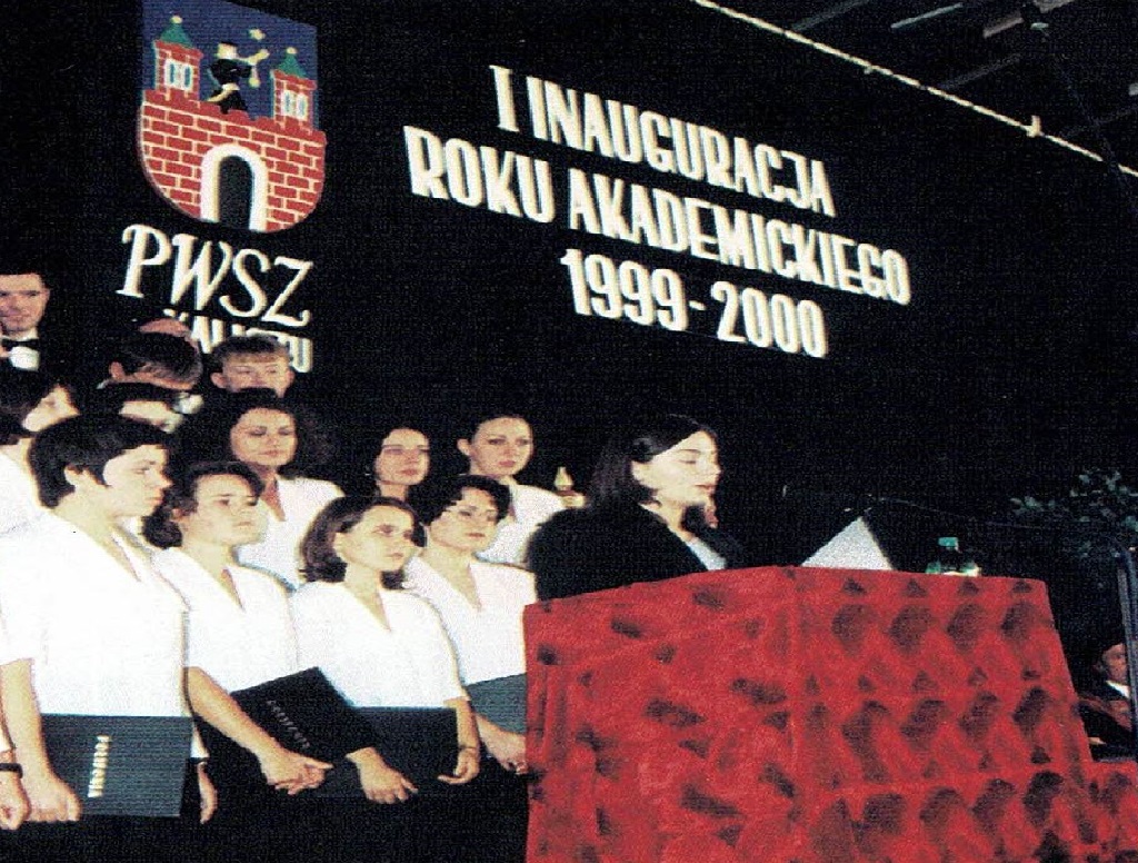 zdjęcie pierwszej inauguracji roku akademickiego w roku 1999