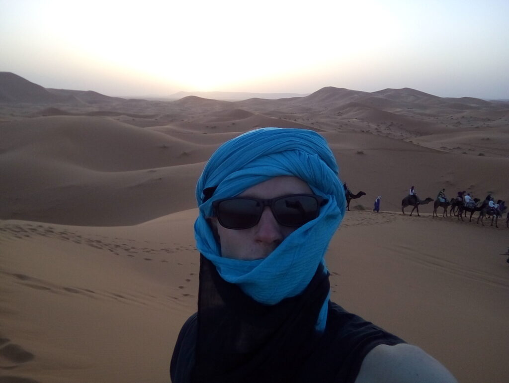 zdjęcie uczestnika na tle pustyni