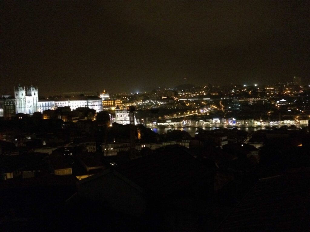 widok na miasto nocą