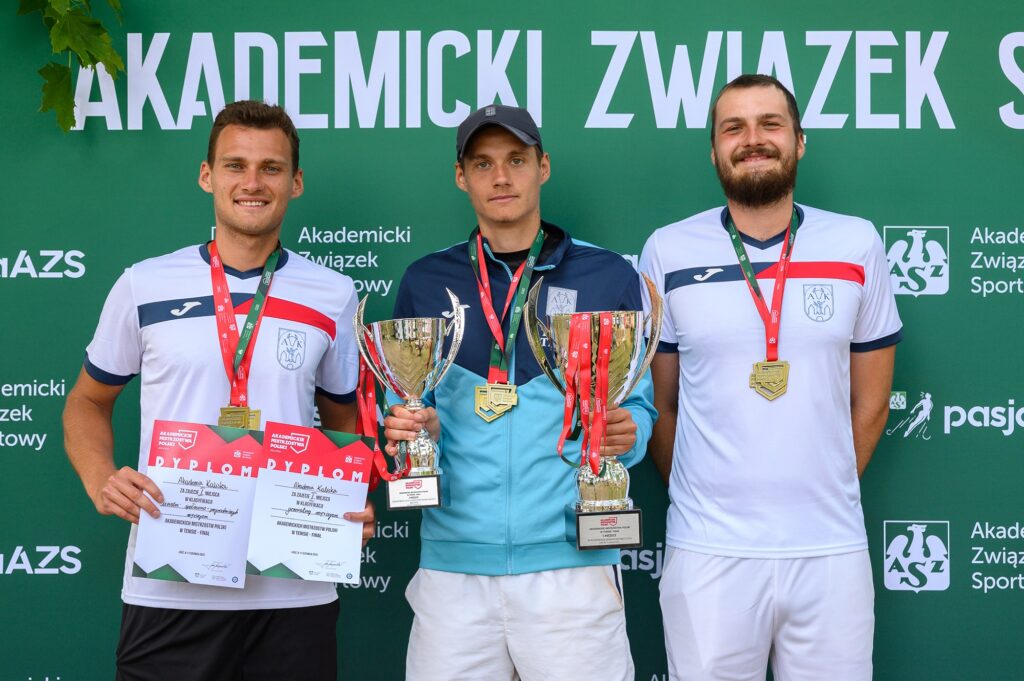 Studenci Akademii Kaliskiej mistrzami Polski w tenisie!