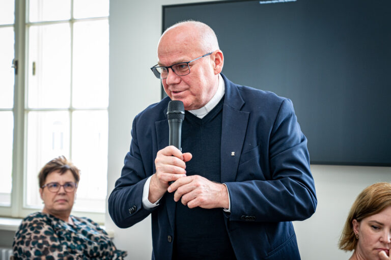 O umieraniu, śmierci i miłości na Uniwersytecie Kaliskim