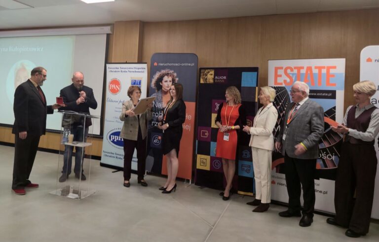 Złoty Medal „Pro Aequo Et Bono” dla dr Izabeli Rąckiej