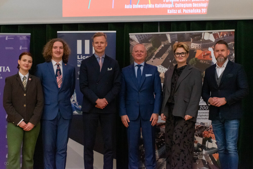 Wielka Debata Oksfordzka – „Hallo! Tu&nbsp;Konstytucja!” na&nbsp;Uniwersytecie Kaliskim