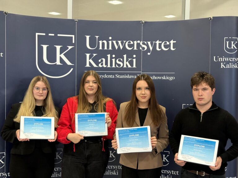 Sukcesy studentów Wydziału Prawa w&nbsp;Letnim Międzynarodowym Konkursie na&nbsp;Esej Naukowy