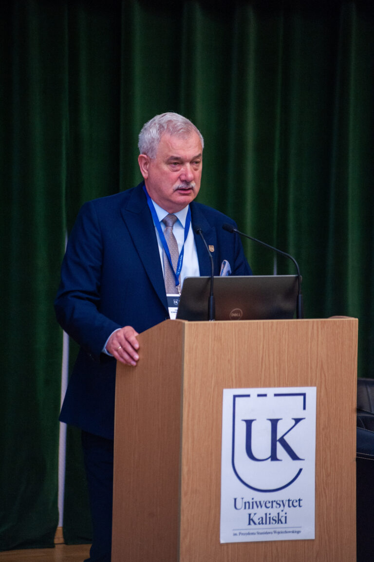 Naukowcy rozmawiali o&nbsp;logistyce i&nbsp;jej roli w&nbsp;zapewnieniu bezpieczeństwa