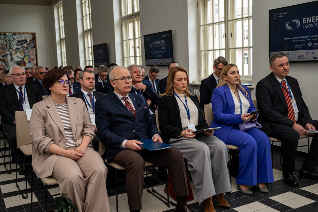 O&nbsp;bezpiecznym i&nbsp;stabilnym systemie energetycznym na&nbsp;Uniwersytecie Kaliskim
