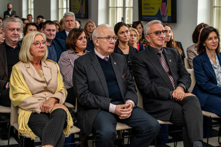 Uniwersytet Kaliski bliżej szkół