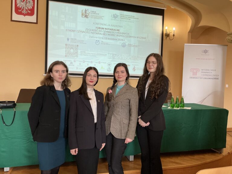 Studentki Wydziału Prawa na&nbsp;Forum Notarialnym w&nbsp;Zielonej Górze